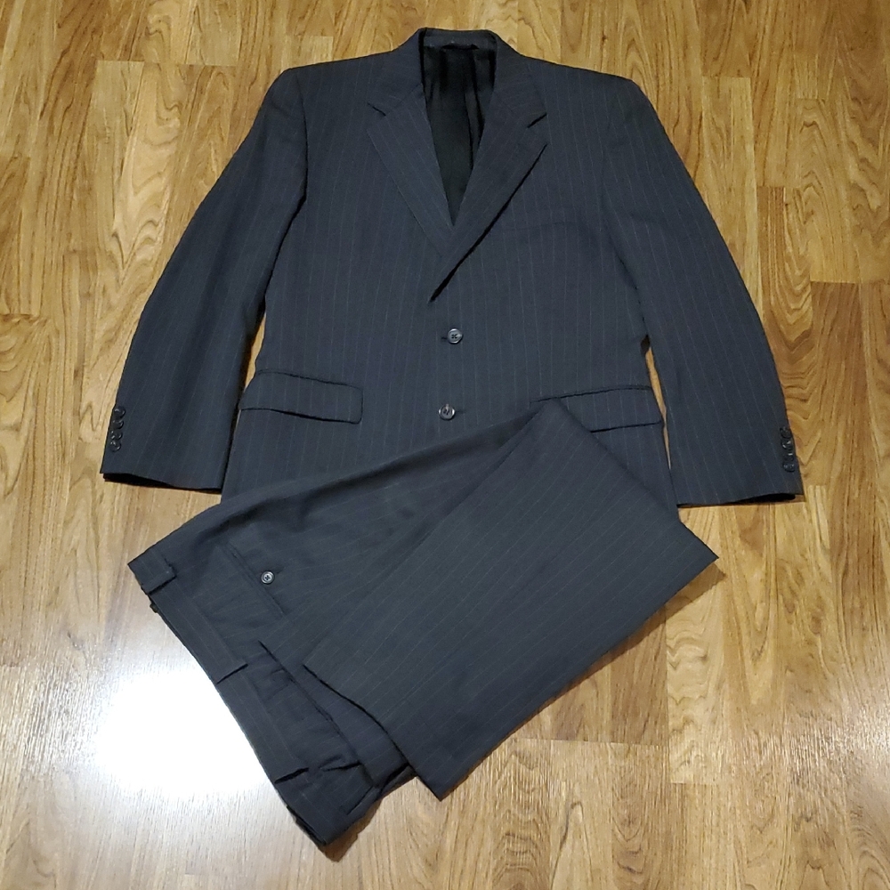 Chaps Gray Pinstripe 100% Wool Suit Mens 42R Jacket 34 X 30 Pants